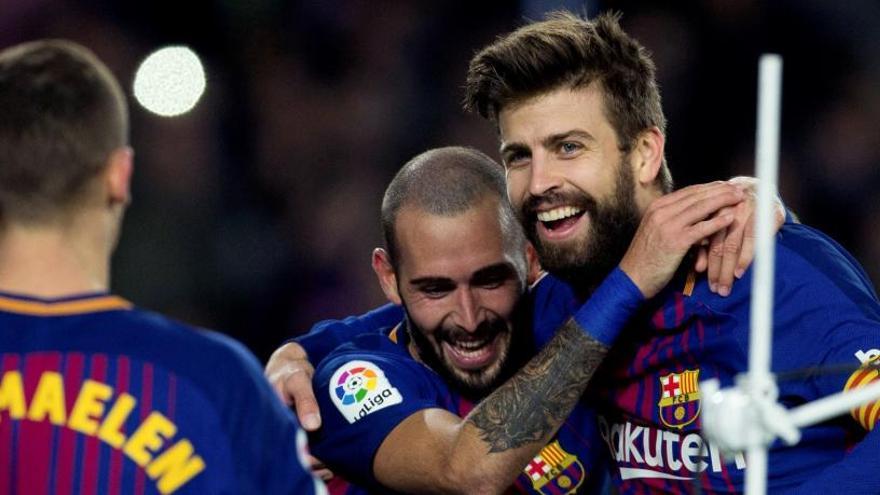 Aleix Vidal, Piqué i Vermaelen són titulars