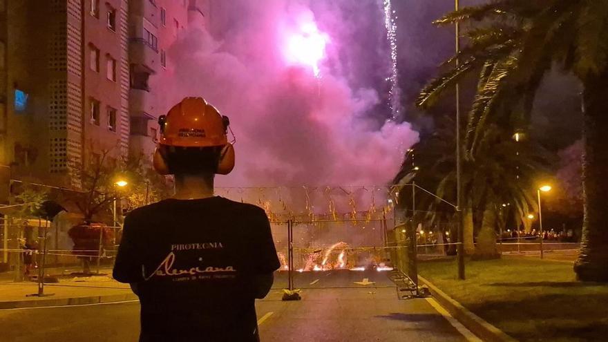 Así ha sido la Mascletà nocturna de las Hogueras de Alicante