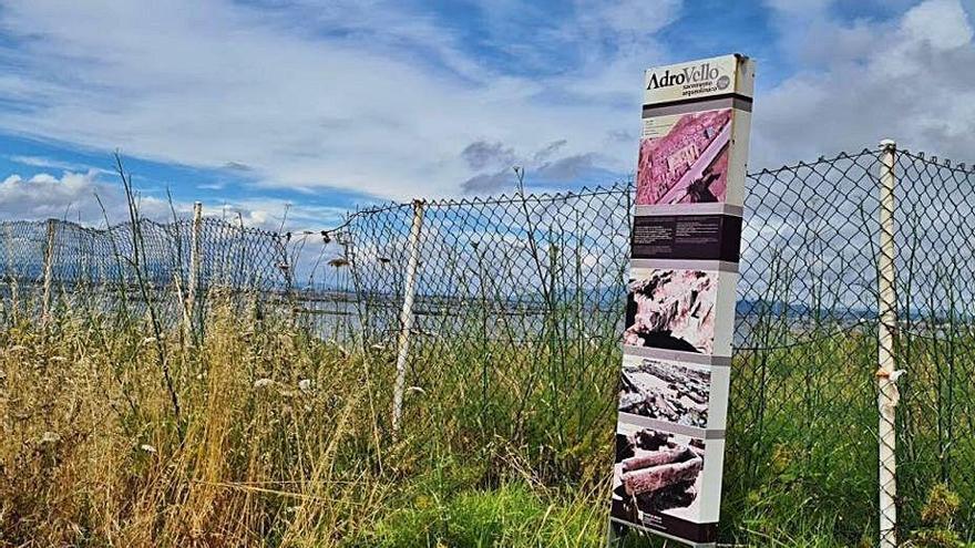 Arrecian las quejas por el abandono de Adro Vello