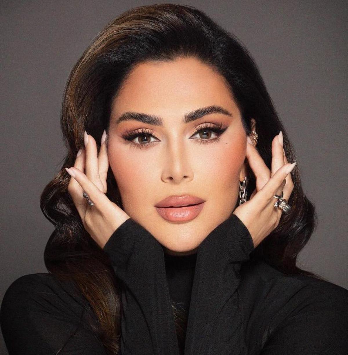 Huda Kattan es la fundadora de 'Huda Beauty'