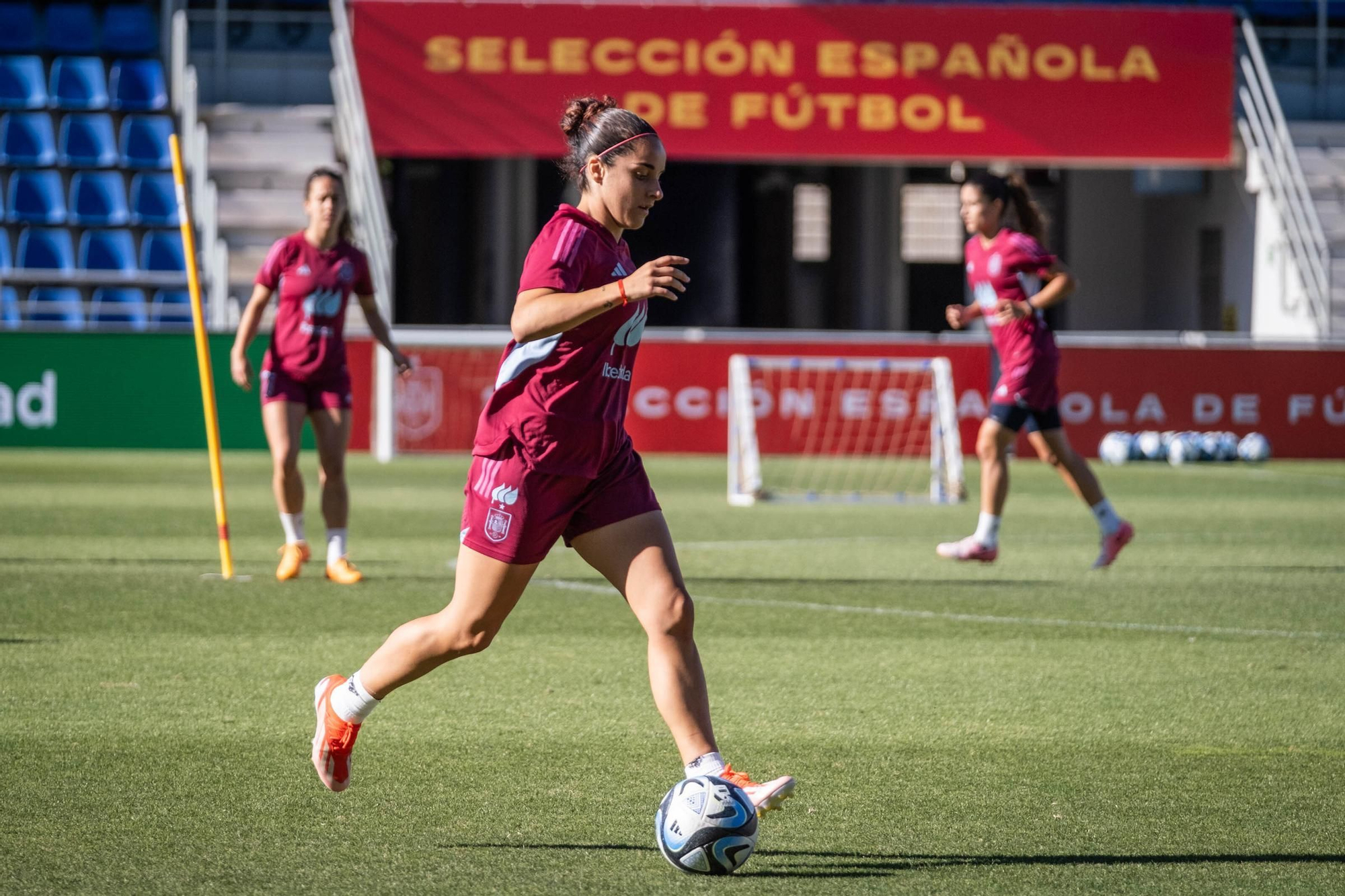 Training and press conference of the women's soccer team in Tenerife