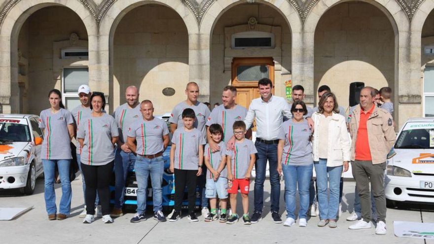 Presentación del Rallymix da Sidra en la plaza del Concello