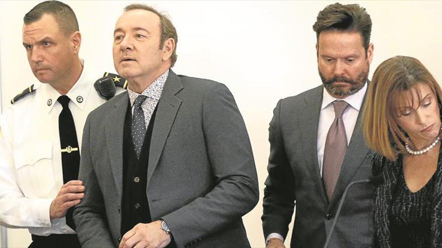 Spacey elude el cargo penal de abuso sexual