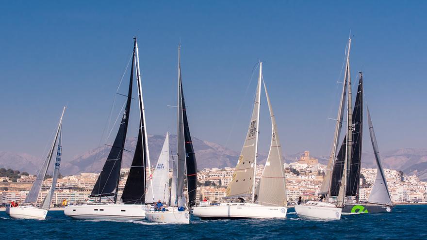 La regata “200 millas a2” sale este viernes con 30 veleros rumbo a Ibiza y vuelta al puerto de Altea