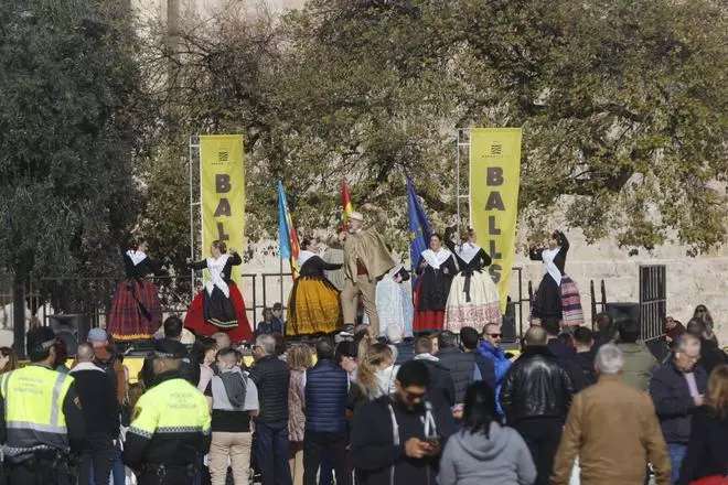 Llenazo en el centro de València en la mañana del domingo