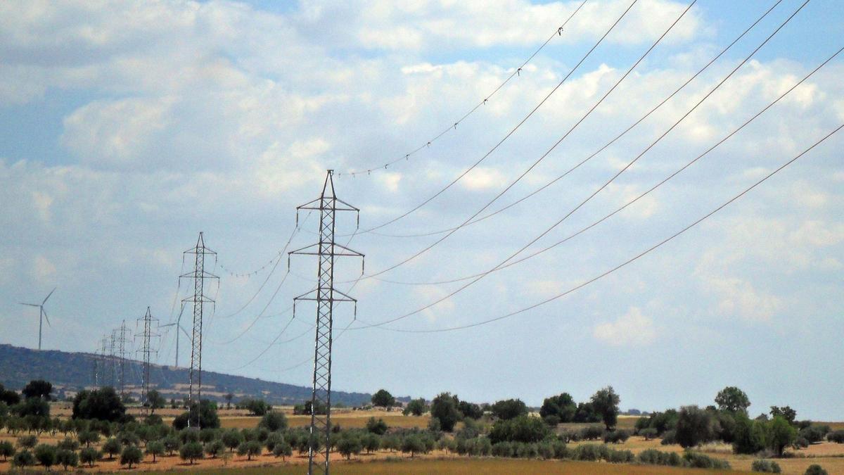 Una línea eléctrica de alta tensión.