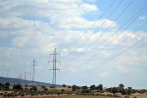 La crisi energètica duplica la fuga de clients del mercat regulat de la llum