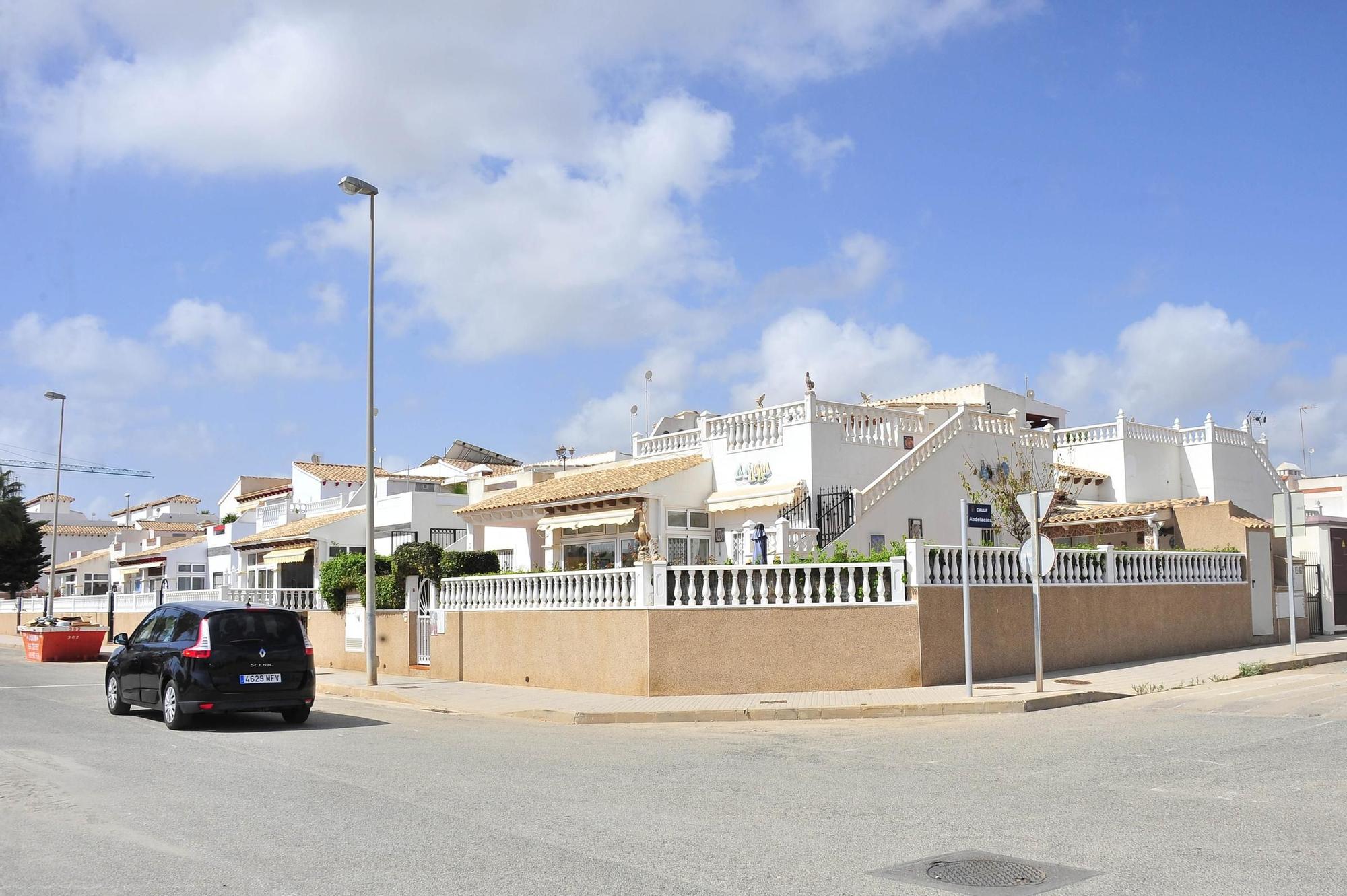 Un hombre de 82 años mata presuntamente a su pareja en un domicilio de Orihuela Costa