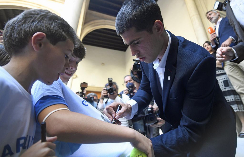 Carlos Alcaraz, en el recibimiento oficial tras su victoria en el Masters de Madrid