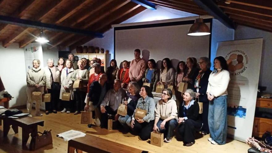 El oriente de Asturias pone en valor el compromiso de sus voluntarios en un encuentro que cumple quince ediciones