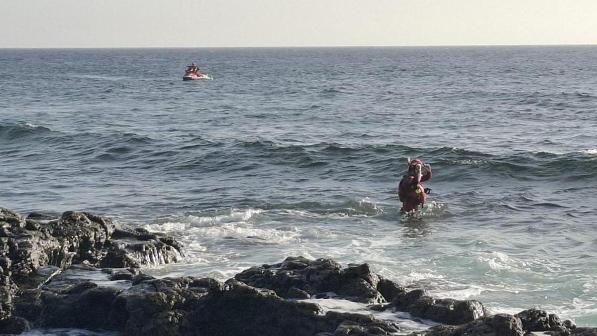 Bomberos de Lanzarote buscan este lunes a una persona desaparecida en El Golfo