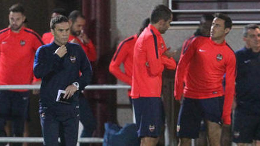 Rubi, durante un entrenamiento del equipo levantinista.