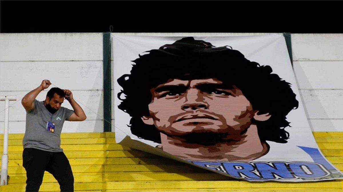 Diego Armando Maradona ya descansa en paz