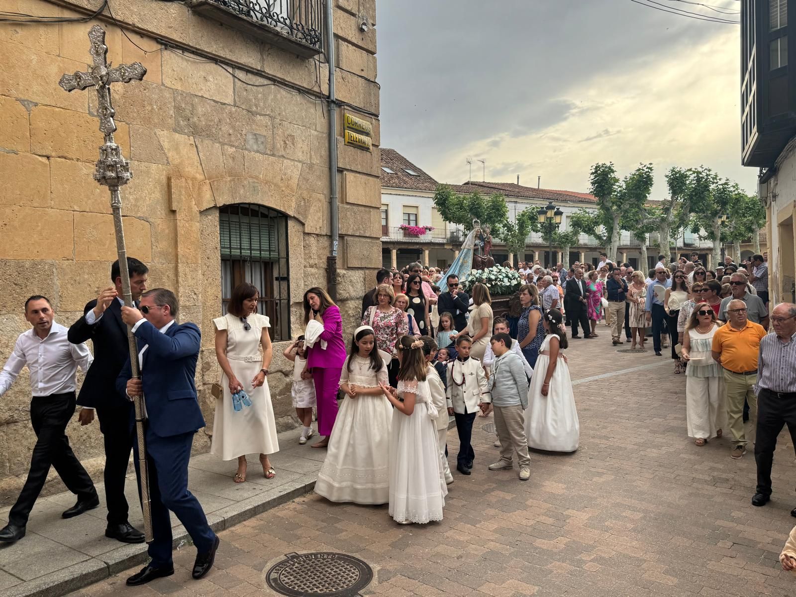 GALERÍA | La Virgen de la Antigua vuelve a su morada en Fuentesaúco
