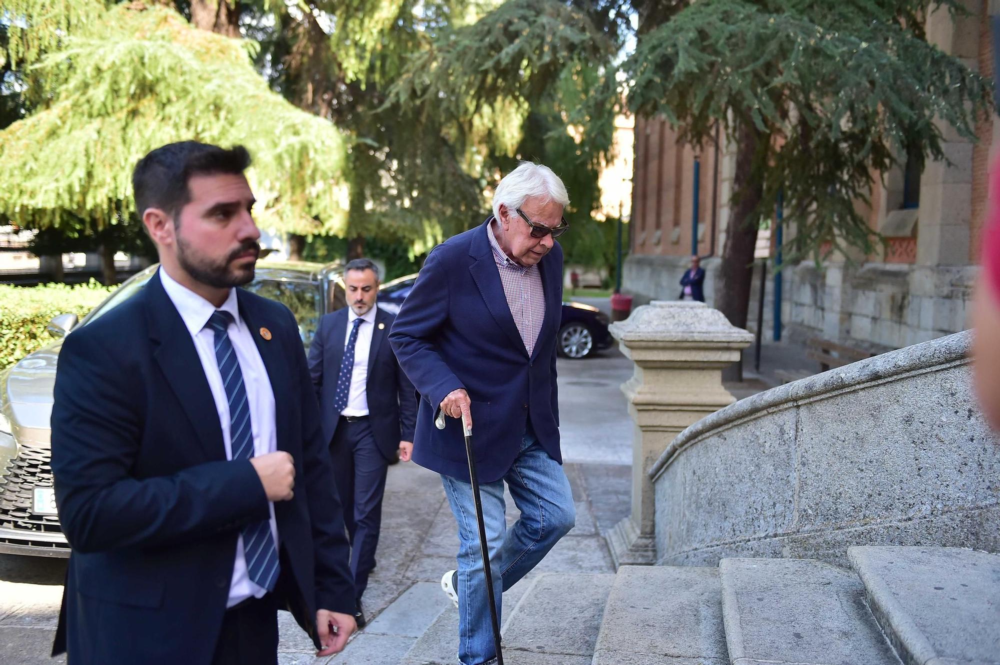 FOTOGALERÍA |  Congreso sobre grandes incendios forestales en el centro universitario de Plasencia