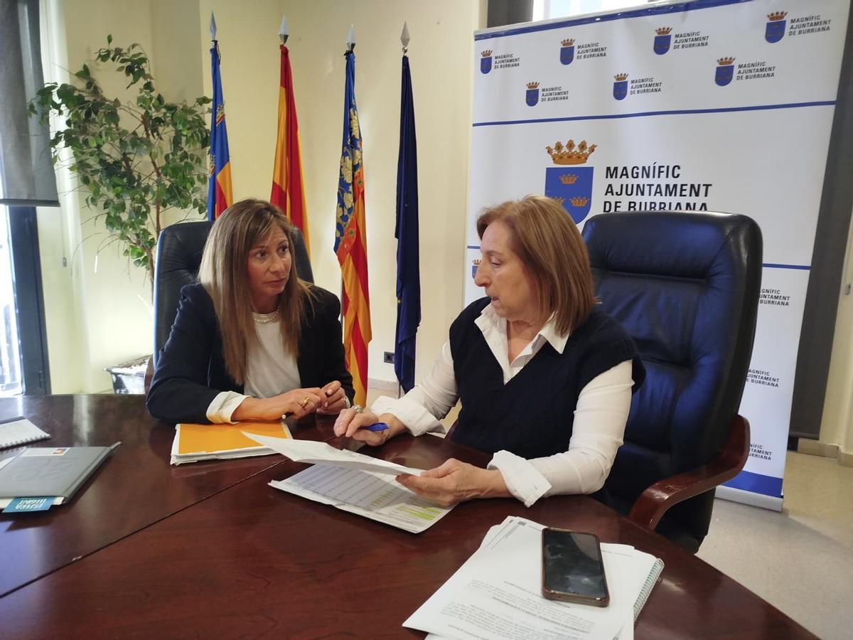 Ayuntamiento y Consorcio han acordado intensificar la promoción del servicio de transmisión empresarial que ofrece el Pacto por el Empleo.