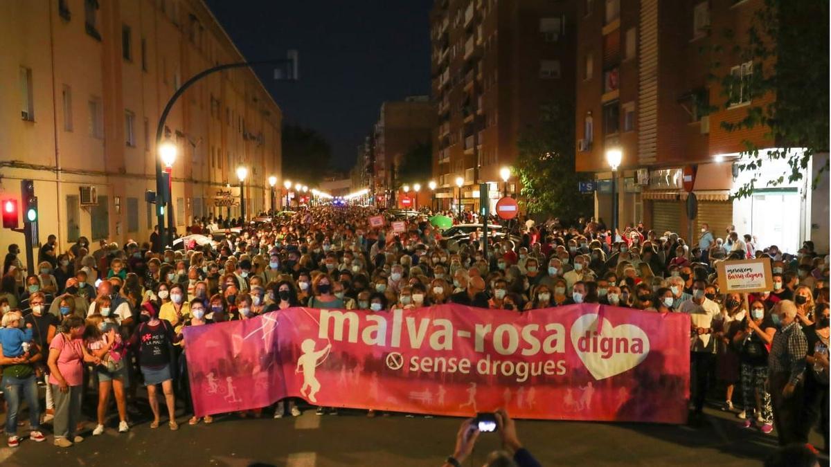 Imagen de la cabecera de la manifestación celebrada en la Malva-rosa.