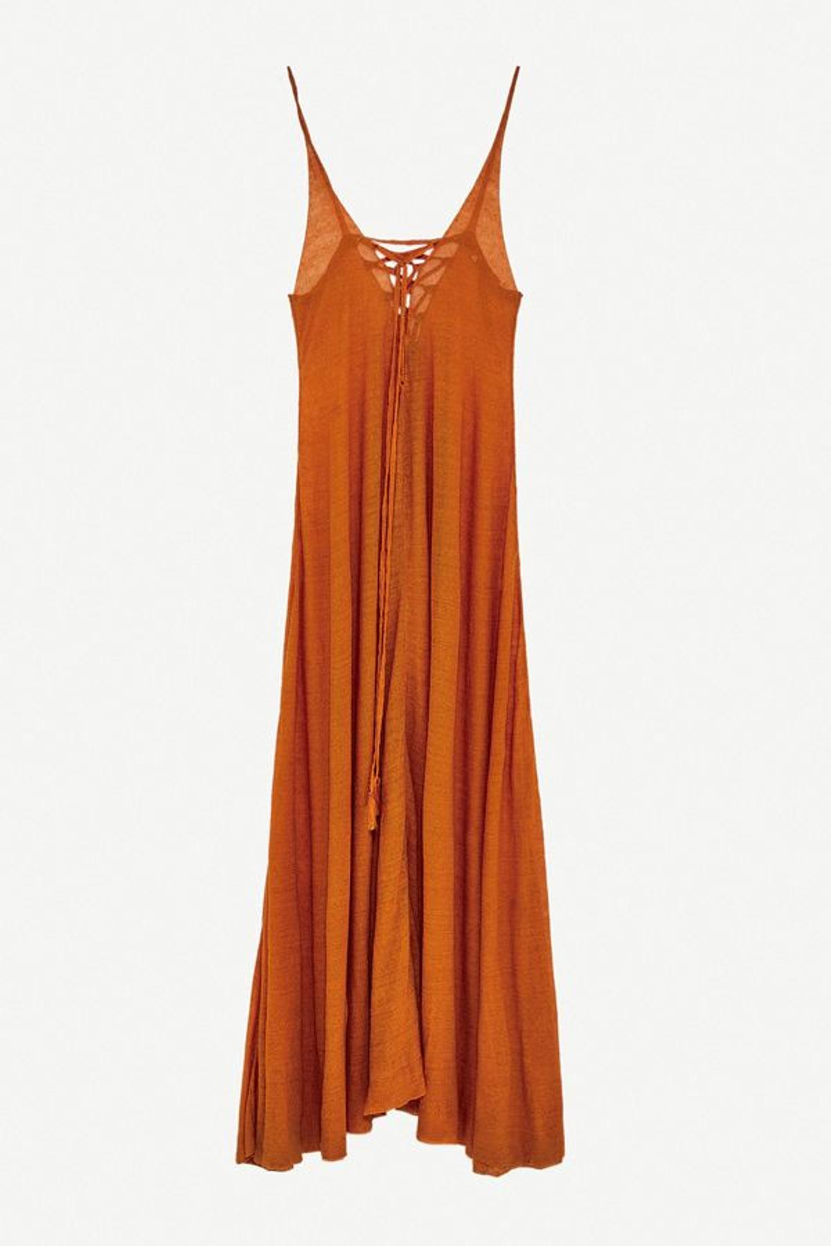 Los vestidos imprescindibles de las rebajas de Zara: vestido largo boho