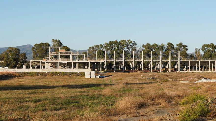 Obras paralizadas de la Academia de Fútbol en Arraijanal.