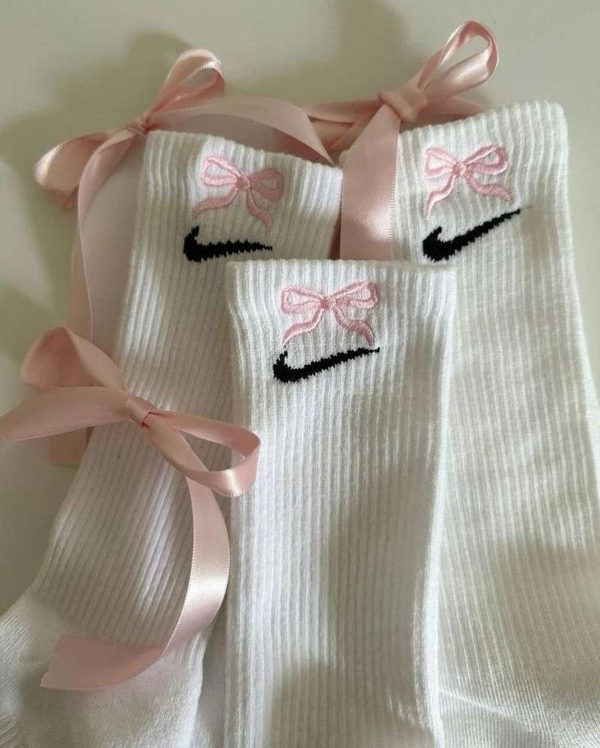 Lazos incluso en calcetines Nike