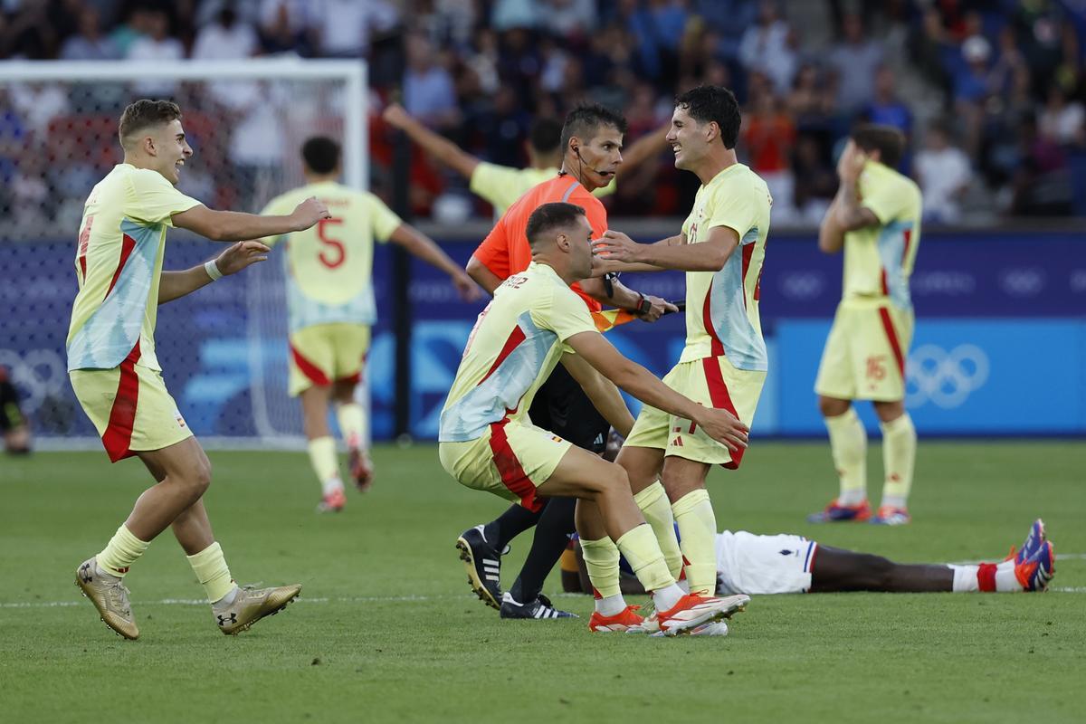 3-5. Camello emula a Kiko y España se cobra una deuda histórica