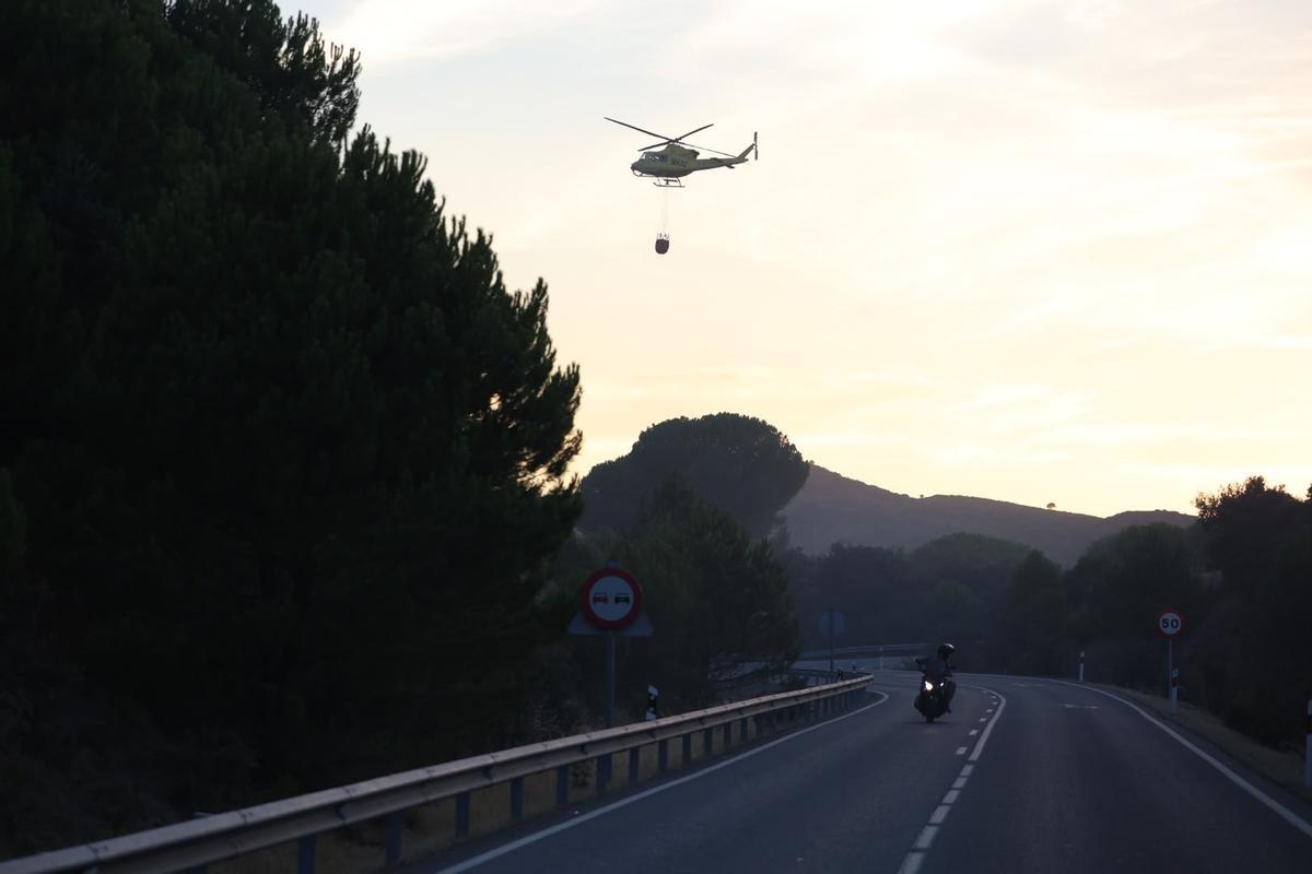 Nuevo incendio forestal en Cerro Muriano, en imágenes