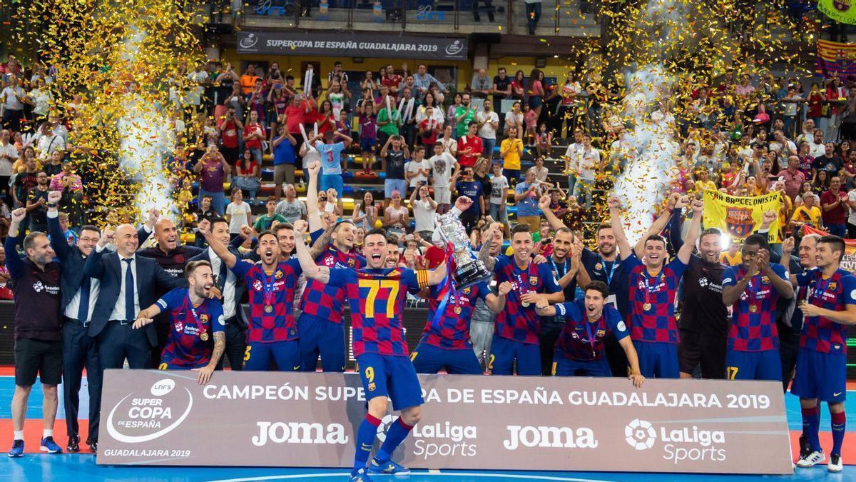 El Barça levantando la Supercopa de España de 2019-20
