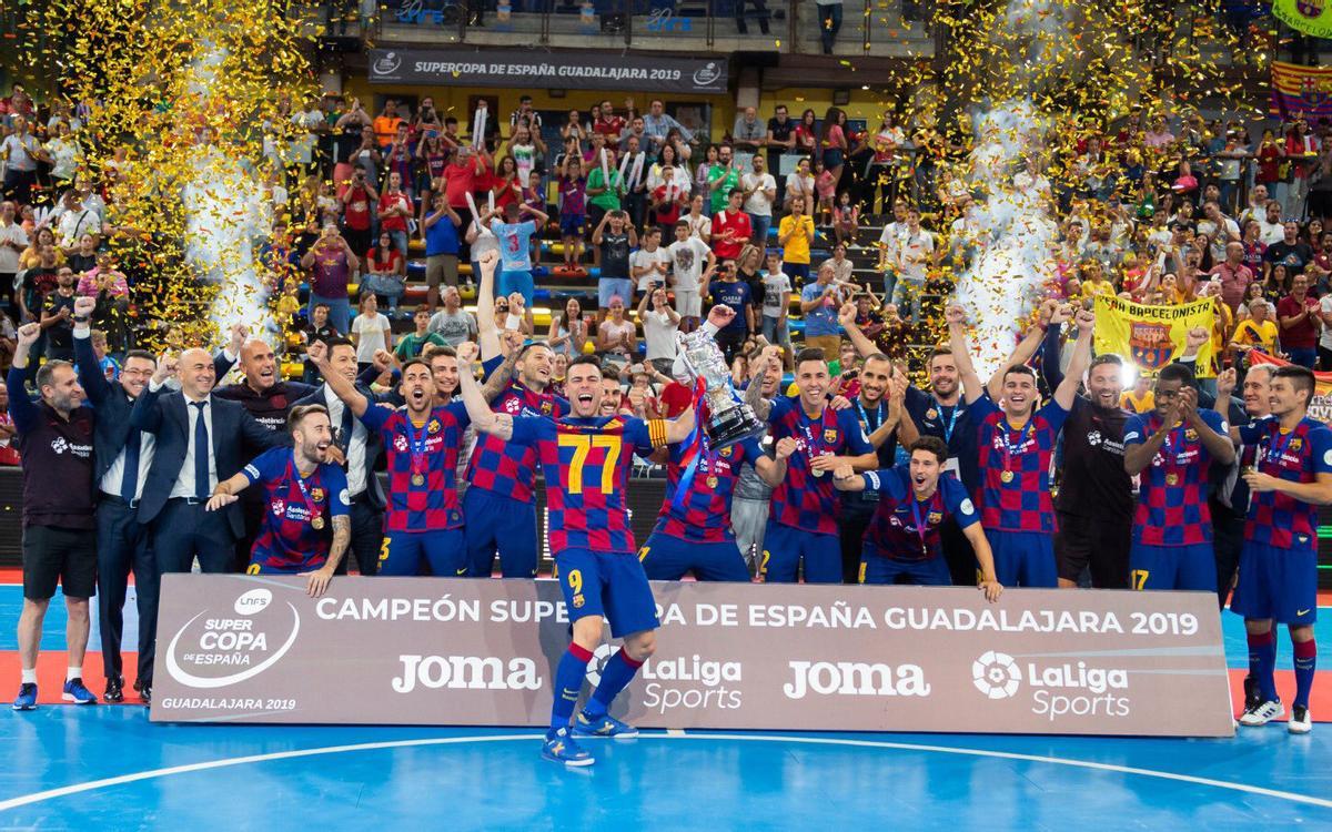El Barça levantando la Supercopa de España de 2019-20
