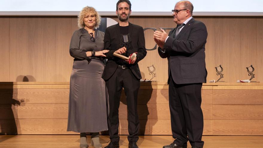 La FSMCV premia al director de la Agrupación Musical de Alfara, Carles Antoni Taroncher