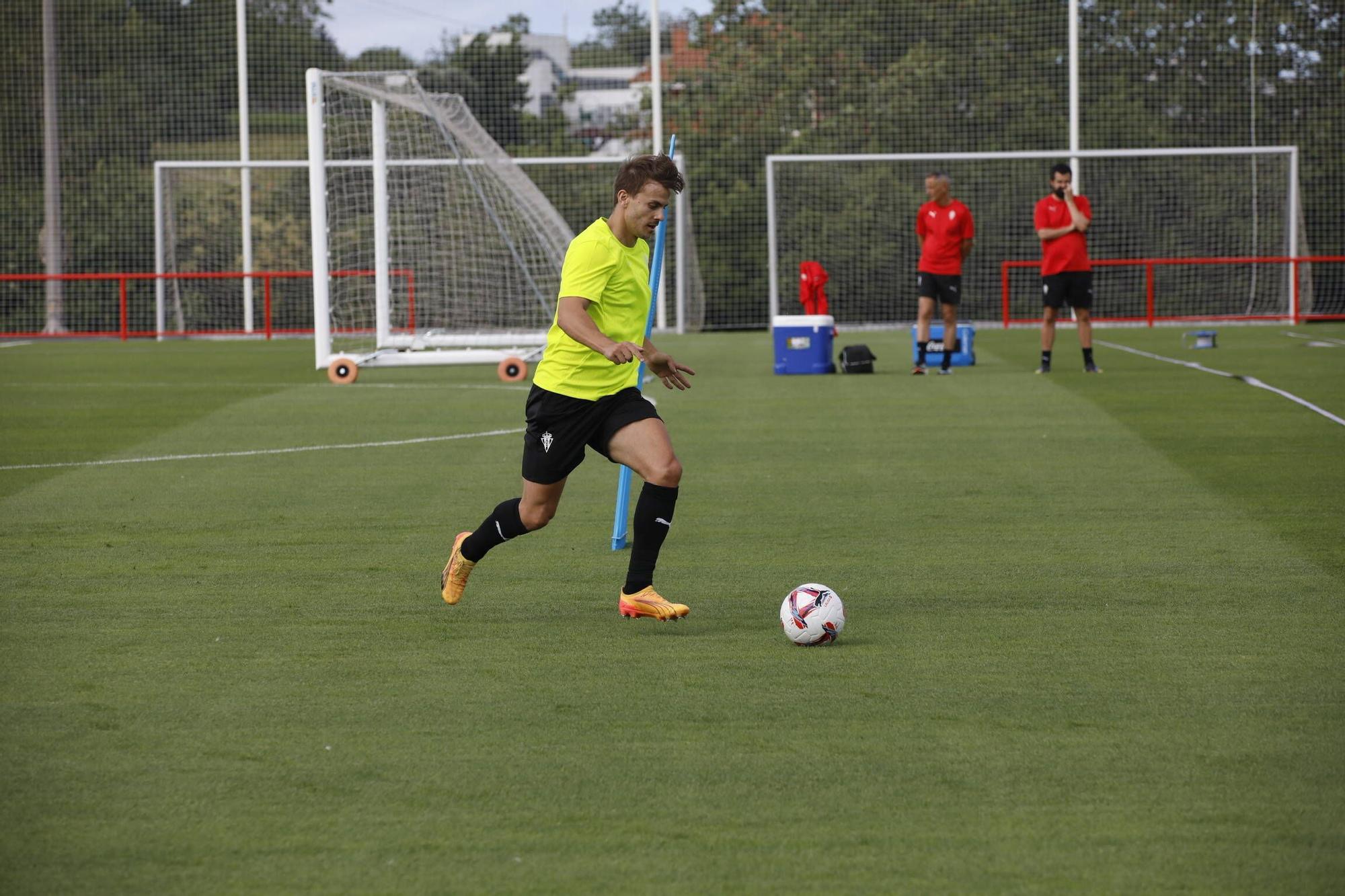 Así fue el primer entrenamiento de la era Albés en el Sporting (en imágenes)