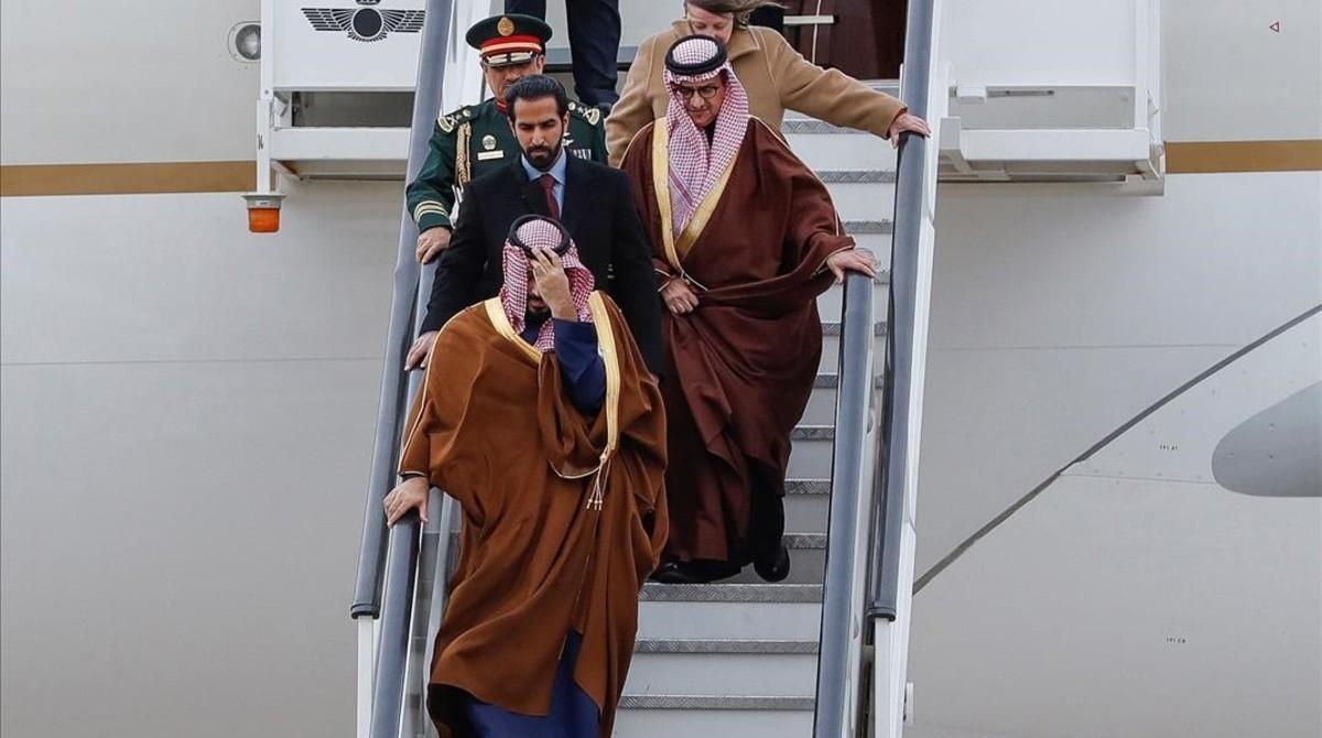 El príncipe heredero saudí, Mohamed Bin Salman, llega a Torrejón de Ardoz (Madrid), este jueves. El príncipe heredero saudí, Mohamed Bin Salman, llega a Torrejón de Ardoz (Madrid), este jueves.