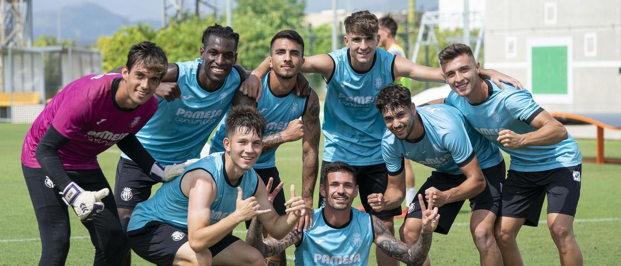 Los jugadores del Villarreal B, en su último entrenamiento en Vila-real.