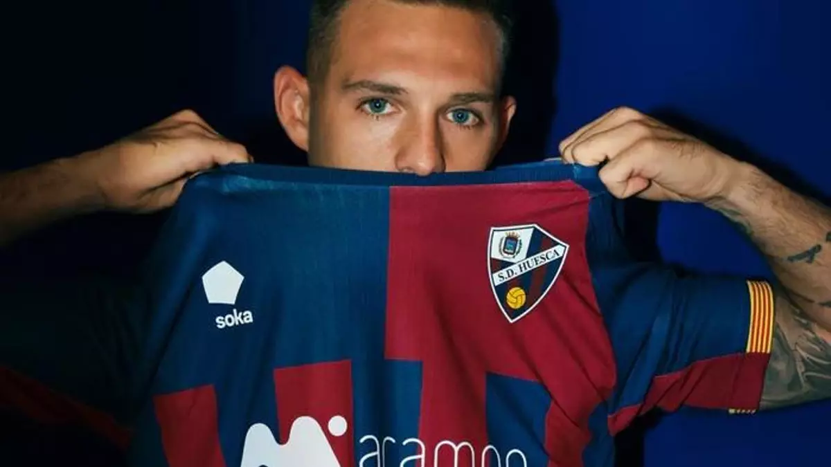 La SD Huesca presenta su nueva piel