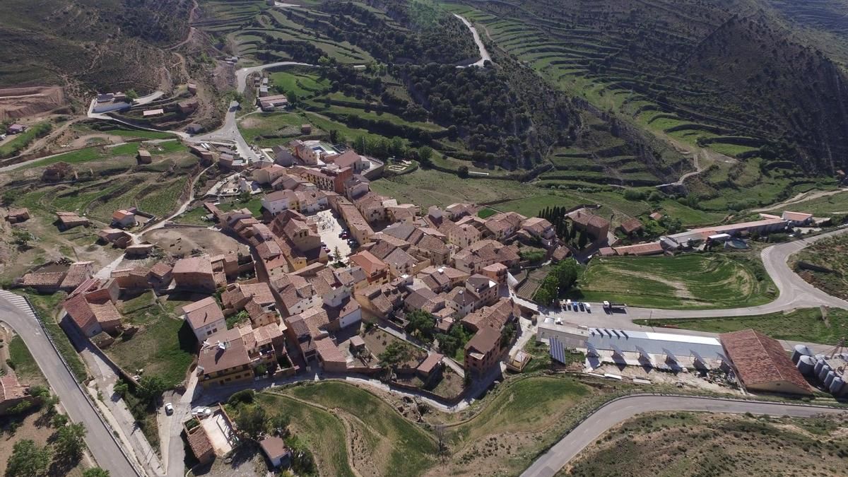 Imagen a vista de pájaro de Olocau del Rey.