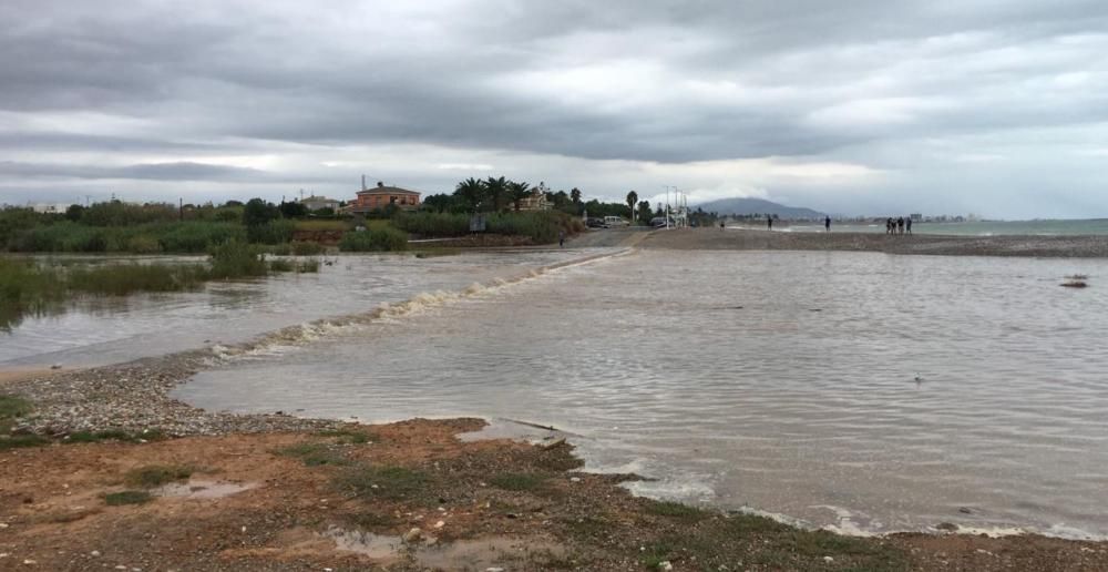 La rambla de Cervera, cerrada a su paso por el Cementerio y al puente del antiguo parque de bomberos