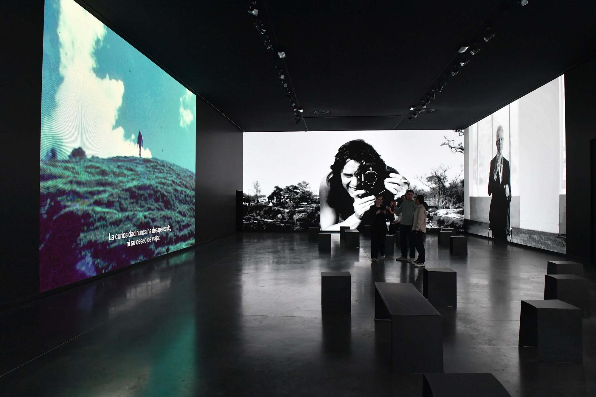 La exposición David Bailey's Changing Fashion abre sus puertas en A Coruña con la Fundación Marta Ortega