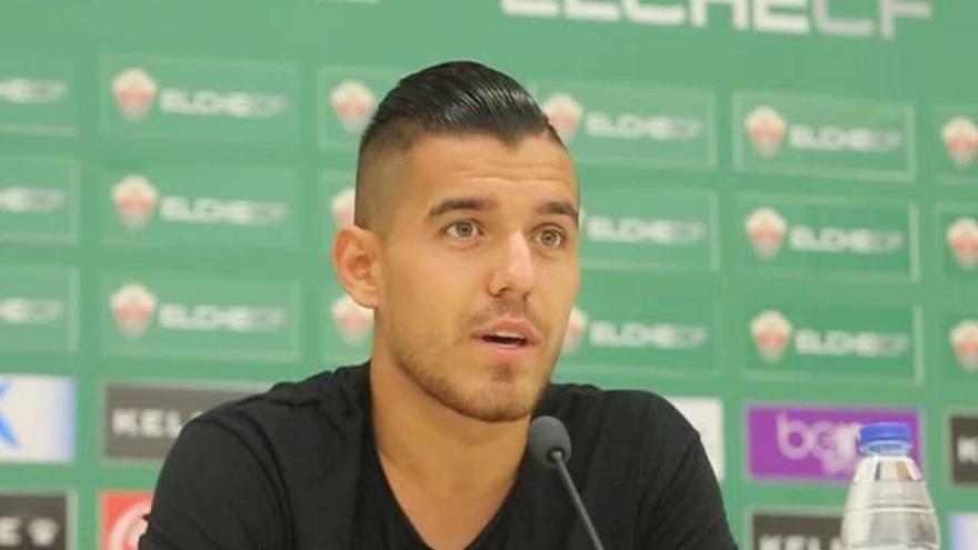 Josete, presentado como nuevo jugador del Elche