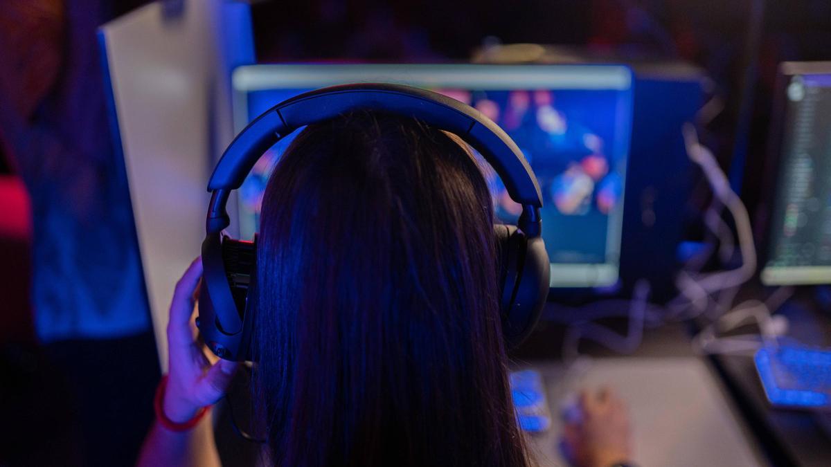 El 60% de las 'gamers' toman se camuflan en pseudónimos masculinos.