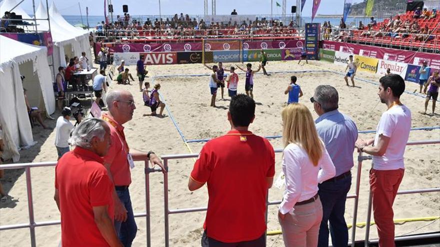 Gran inicio del Torneo Arena 1000 de Balonmano Playa