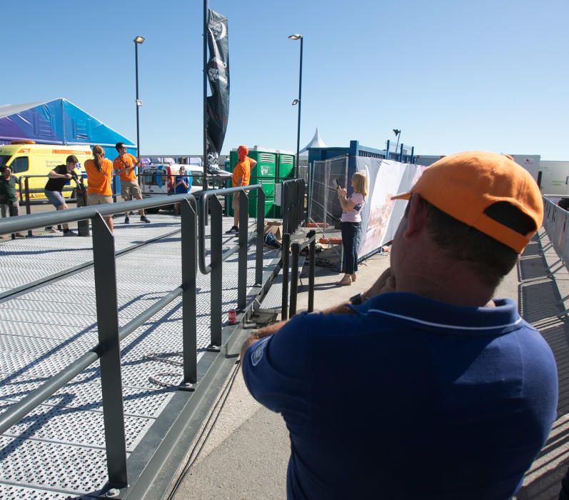 Incesante actividad en el Race Village del Puerto de Alicante