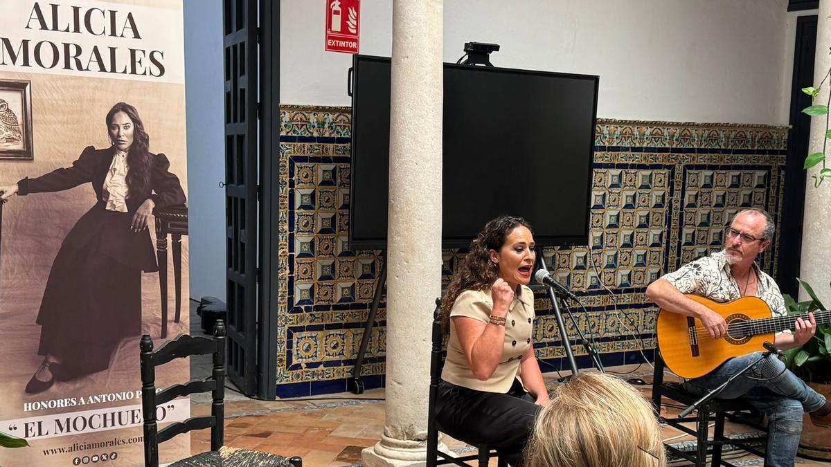 Presentación del disco 'Mochuelo' de la cantaora Alicia Morales en la sede del IAF