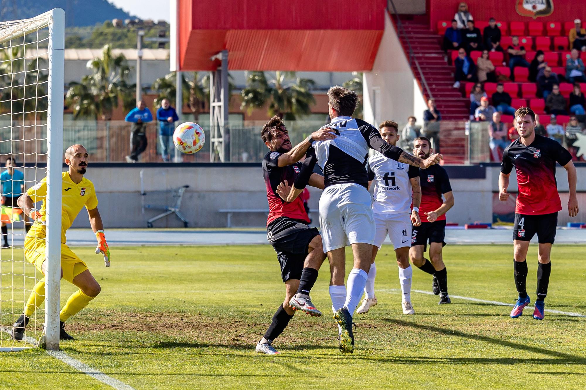 Un tempranero gol de Toner da un triunfo vital a los de César Ferrando y deja sin liderato a los de Fernando Estévez