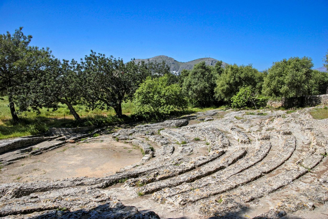 Las ruinas de Pollentia están rodeadas de naturaleza.