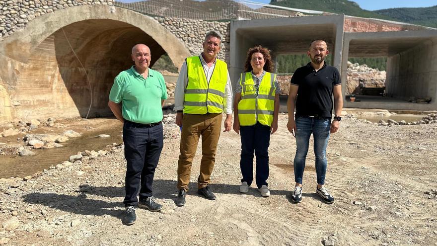 La reconstrucción de la dana avanza en dos puentes clave de Requena y Chera