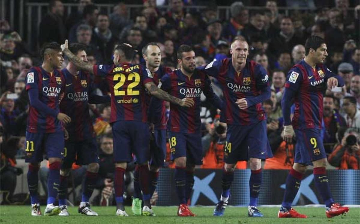 El Camp Nou ha vivido grandes noches con motivo del Clásico de Liga entre el FC Barcelona y el Real Madrid El Camp Nou ha vivido grandes noches con motivo del Clásico de Liga entre el FC Barcelona y el Real Madrid