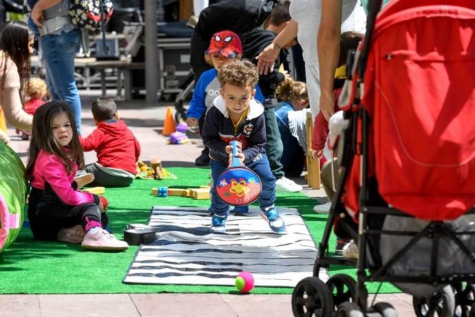 TELDE. SAN GREGORIO. TELDE. Telde cambia la hora. En la zona comercial abierta de San Gregorio se celebra el cambio de hora con diversas actividades. Hay ludoparque gigante, tiro con arco para niños, feria de artesanía, karts, entre otros.  | 30/03/2019 | Fotógrafo: Juan Carlos Castro