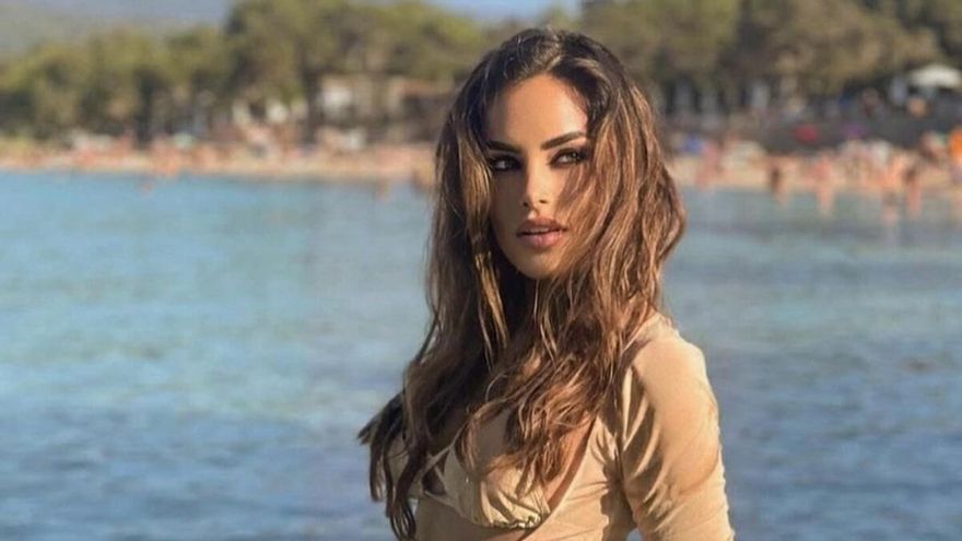 Así es la novia del eurodiputado Alvise Pérez, modelo y finalista de Miss Universo