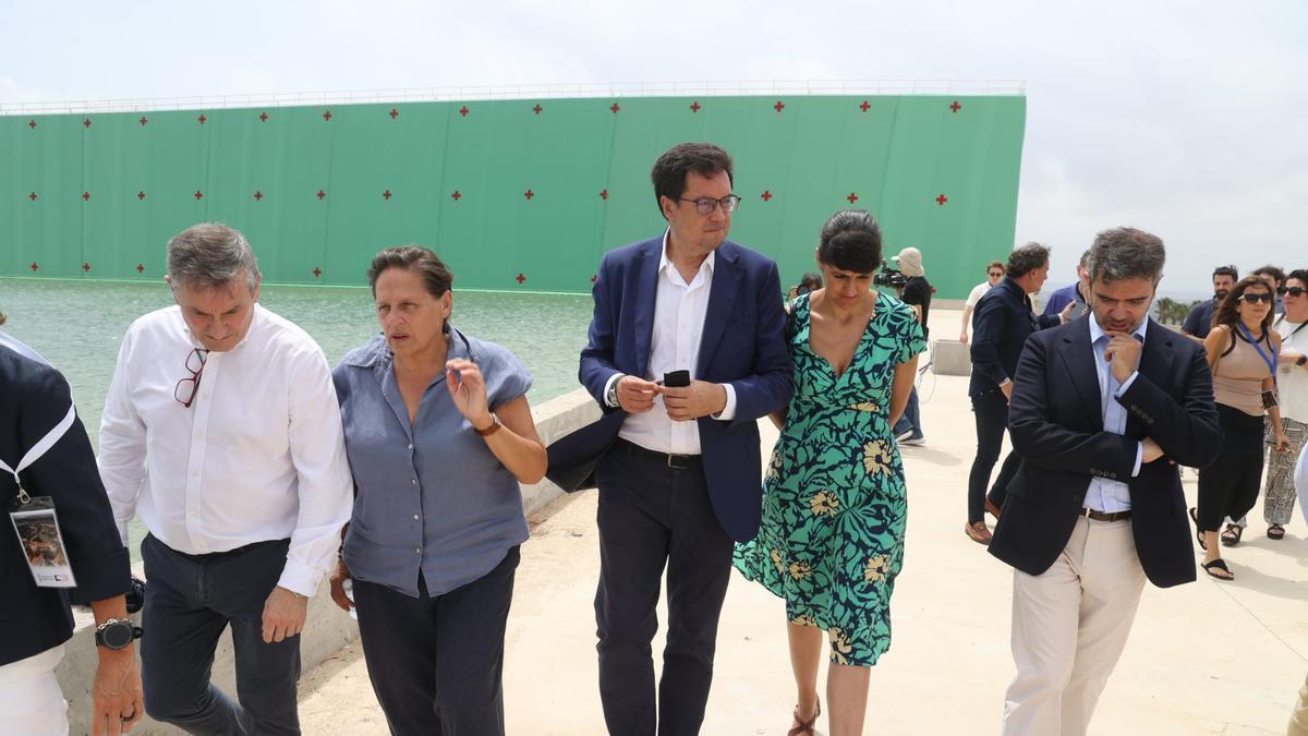 El ministro Óscar López, este miércoles, durante la visita que ha realizado a las instalaciones de Ciudad de la Luz