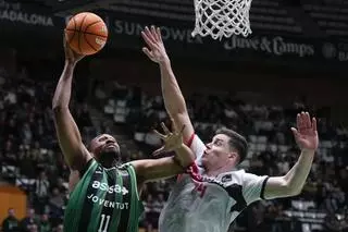 El Asisa Joventut deja sin aire al Covirán Granada en el debut de Jabari Parker (109-73)