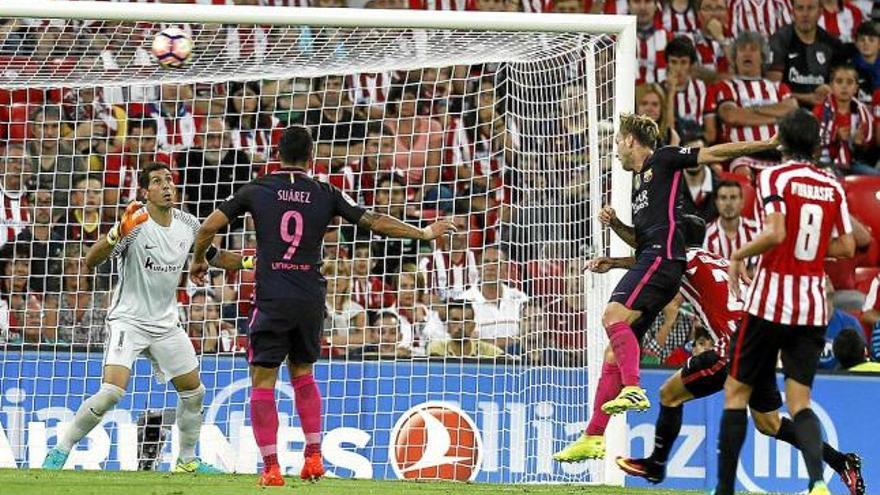 Rakitic remata de cap una centrada d&#039;Arda Turan i aconsegueix l&#039;únic gol del partit, ahir a San Mamés